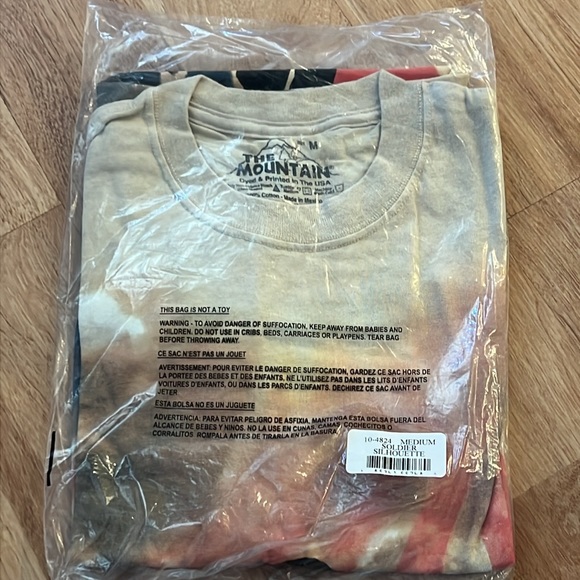 The Mountain Hero Collection Soldier Silhouette T-Shirt NWT Size M - Picture 2 of 2
